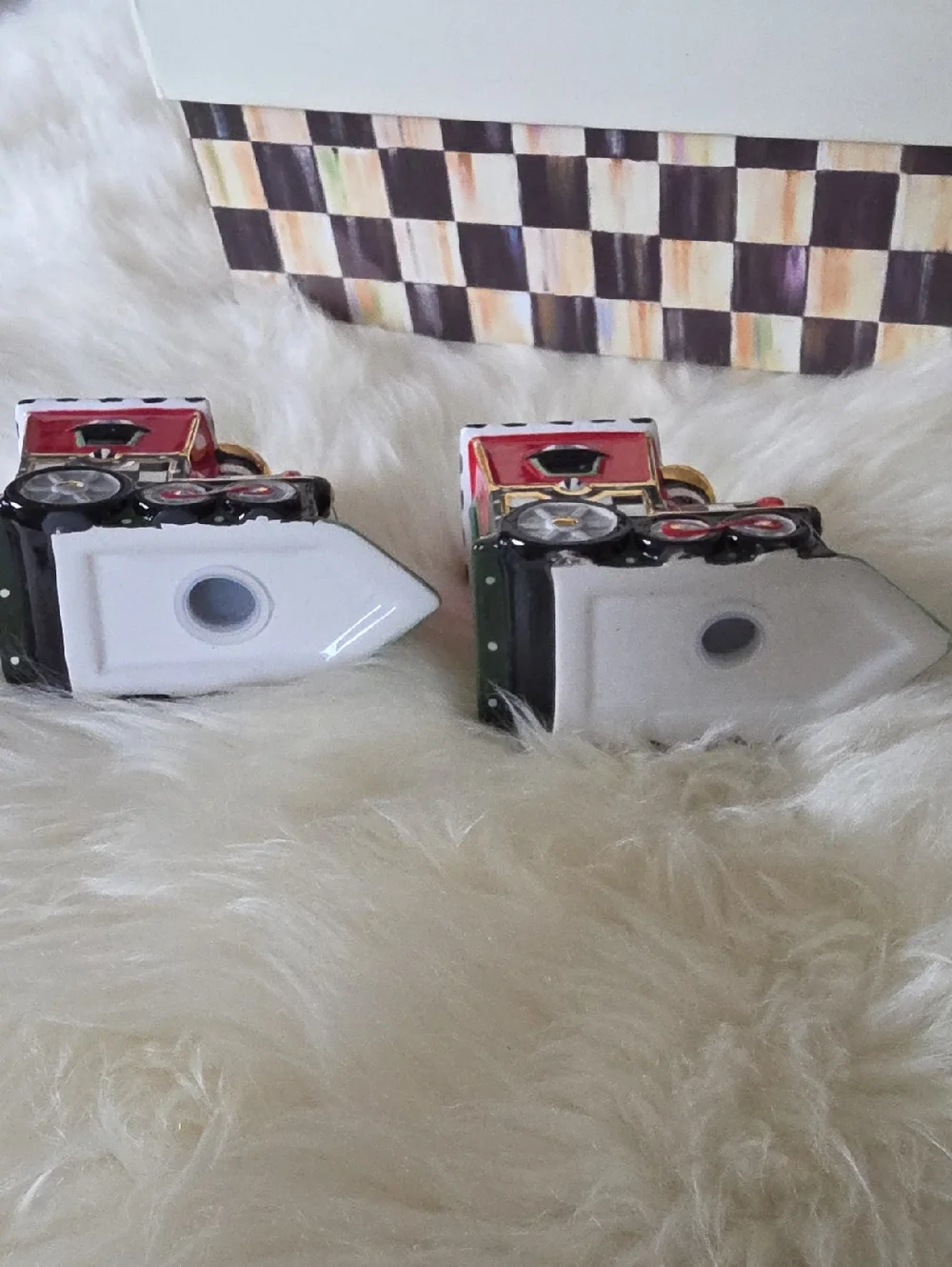 Adorable NWT IOB MacKenzie-Childs Christmas Train Salt & Pepper Set 💚🎄🎅🚄❤️